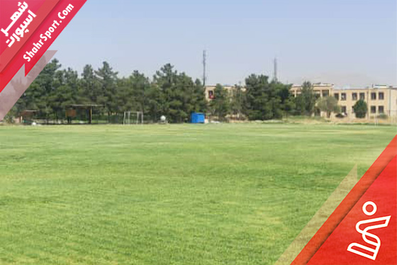 چمن طبیعی بزرگ دانشکده باهنر شیراز